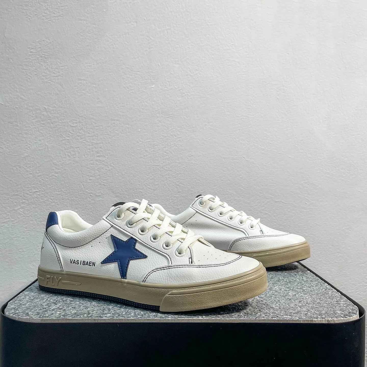 Zapatos Planos de Hombre Estilo Nuevo, Zapatos Deportivos Coreanos de Moda, Zapatos Casus con Tacón Plano, Punta Redonda y...