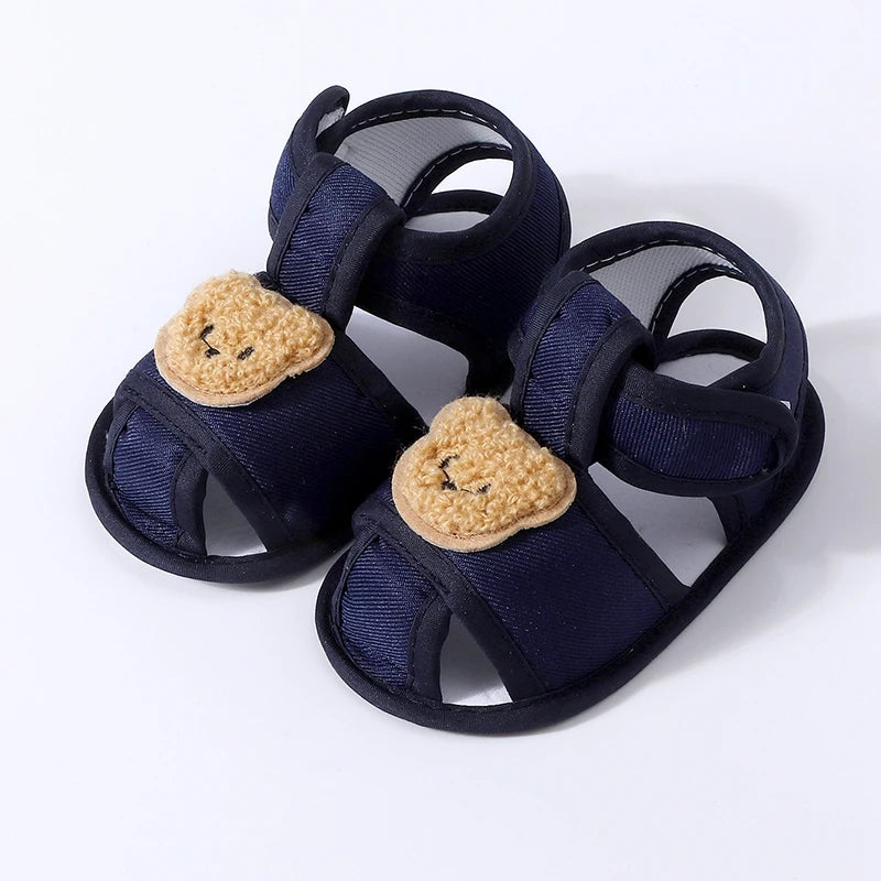Sandalias de verano para bebé, zapatos antideslizantes con dibujos de oso para recién nacidos y niñas, zapatos planos informales bonitos para primeros pasos
