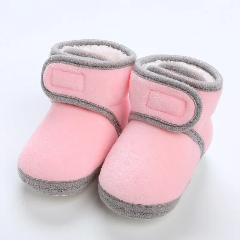 Botas cálidas de invierno para recién nacidos, zapatos de bebé, zapatillas de deporte para niños y niñas, zapatos planos de fondo suave para niños, botas de nieve cálidas de 0 a 18M