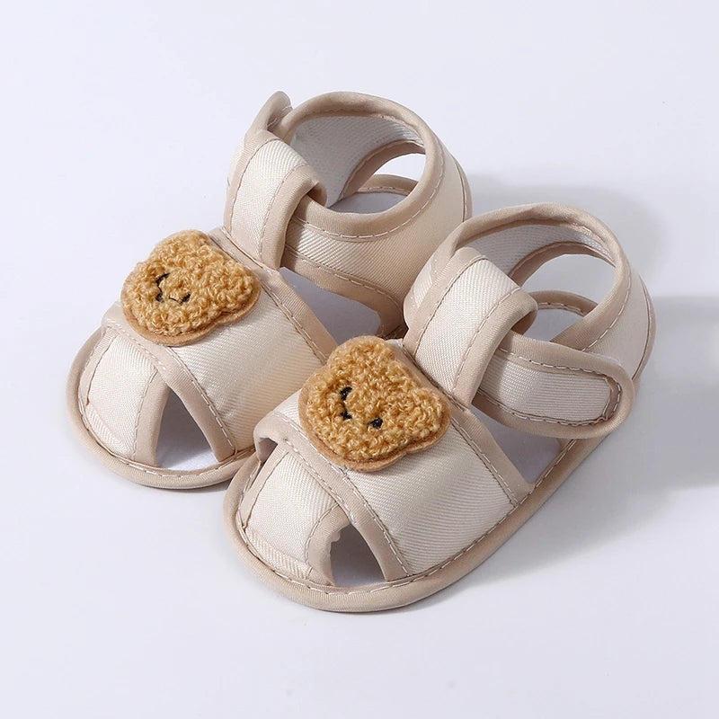 Sandalias de verano para bebé, zapatos antideslizantes con dibujos de oso para recién nacidos y niñas, zapatos planos informales bonitos para primeros pasos