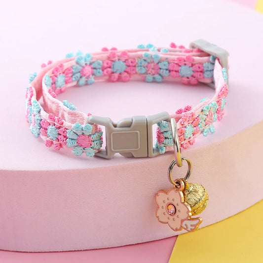 Collar para mascotas con campana, huella de dibujos animados, colorido perro, cachorro, gatito, Collar de anillo de campana de seguridad ajustable, accesorios para mascotas
