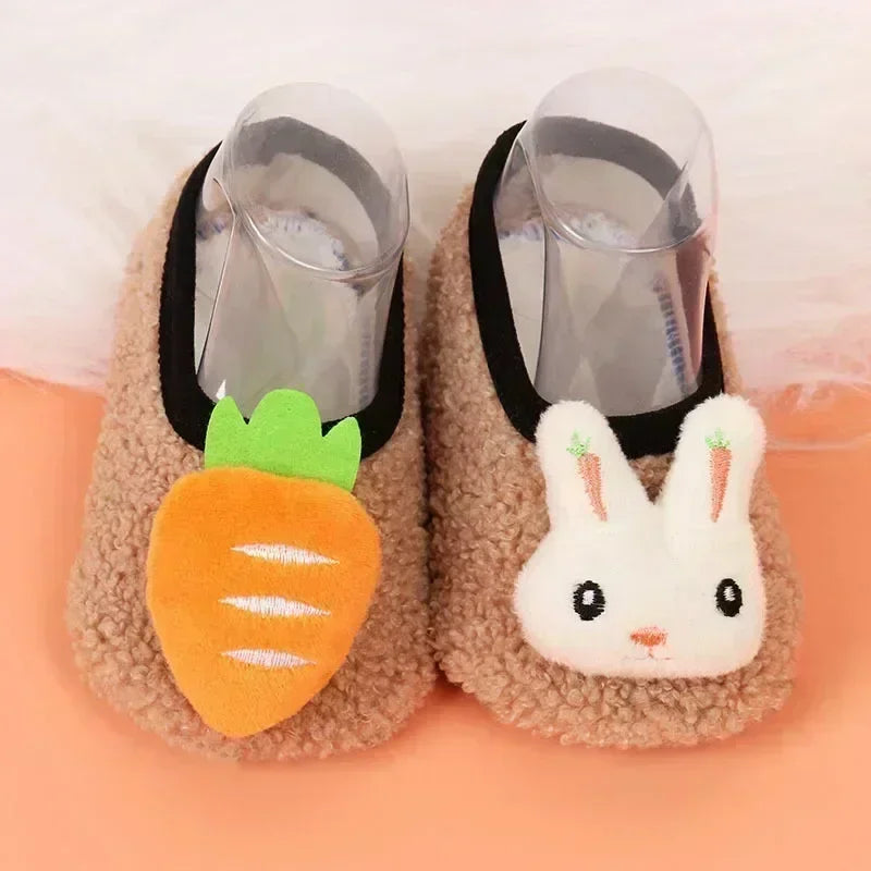 Zapatos de invierno para niños, zapatillas para bebés, zapatos cálidos de felpa para niños y niñas, zapatos antideslizantes suaves para guardería, zapatos escolares para niños
