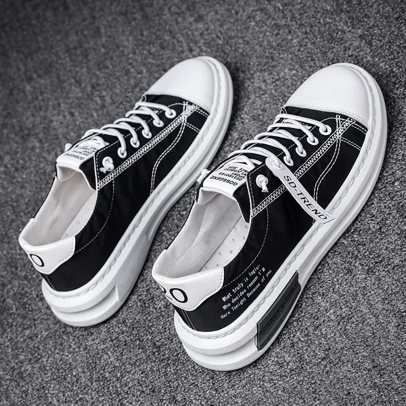 Zapatos de lona transpirables para hombre, zapatillas cómodas informales para caminar, planos con cordones, vulcanizados, a la moda, de verano, 2024