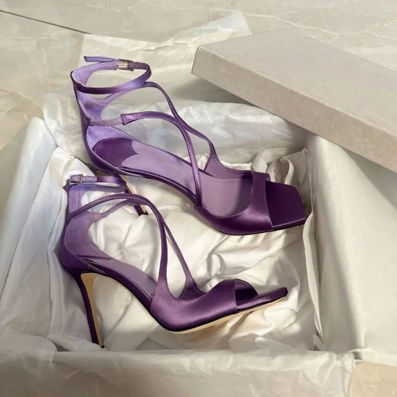 Sandalias de satén de estilo estrella para mujer, tacones altos de aguja, banda estrecha, Sexy, estilo Gladiador, zapatos de banquete de verano