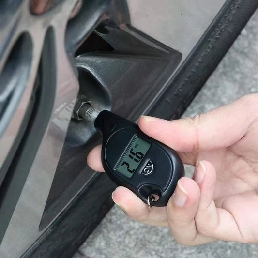 Manómetro digital de neumáticos con pantalla LCD: probador de presión de aire para automóviles y motocicletas y herramienta de alarma de seguridad