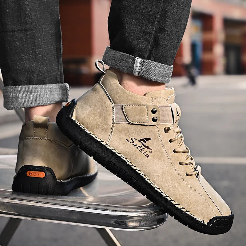 Nuevo 2025 zapatos informales de cuero hechos a mano para hombre, zapatillas de deporte de diseño, zapatos de cuero transpirables para hombre, botines para hombre al aire libre