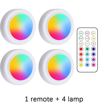 Luces LED RGB para debajo del gabinete con Control remoto, lámpara nocturna regulable inalámbrica alimentada por batería, luces LED para luz de armario del hogar