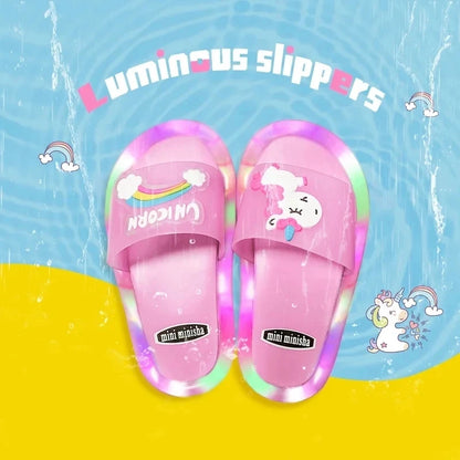 Zapatillas para niños y niñas, zapatos con estampado de animales de unicornio de dibujos animados, zapatos bonitos de moda iluminados, zapatillas de baño para niños pequeños
