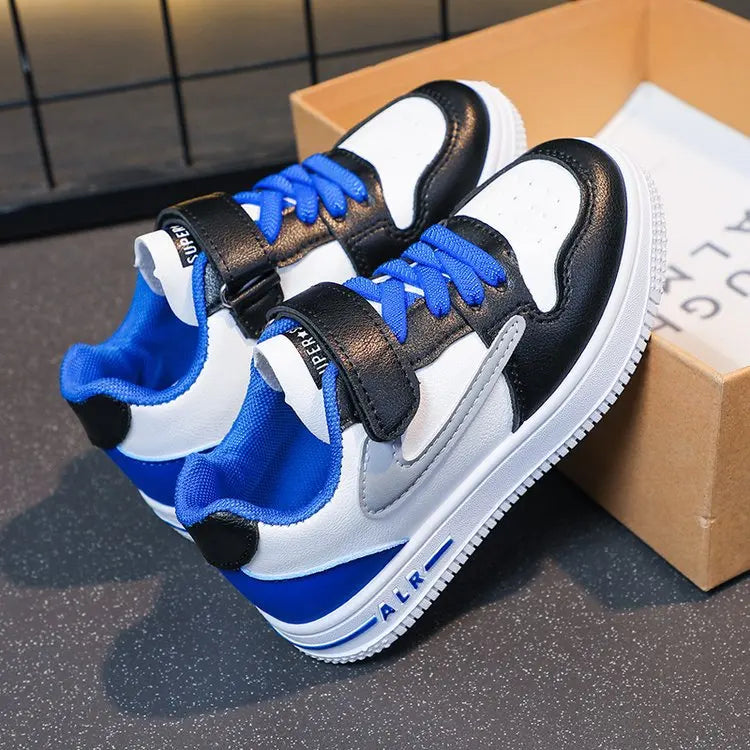 Zapatos deportivos con botón giratorio para niños, zapatos planos de malla transpirable con una sola red, novedad de verano, zapatos planos medianos y grandes para niños