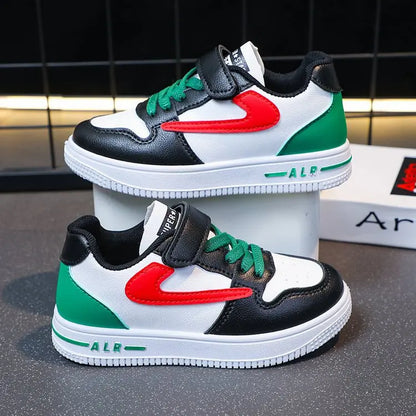 Zapatos deportivos con botón giratorio para niños, zapatos planos de malla transpirable con una sola red, novedad de verano, zapatos planos medianos y grandes para niños