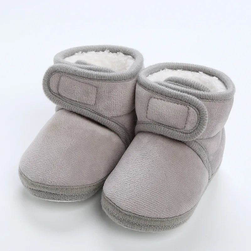 Botas cálidas de invierno para recién nacidos, zapatos de bebé, zapatillas de deporte para niños y niñas, zapatos planos de fondo suave para niños, botas de nieve cálidas de 0 a 18M
