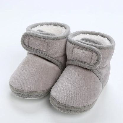 Botas cálidas de invierno para recién nacidos, zapatos de bebé, zapatillas de deporte para niños y niñas, zapatos planos de fondo suave para niños, botas de nieve cálidas de 0 a 18M