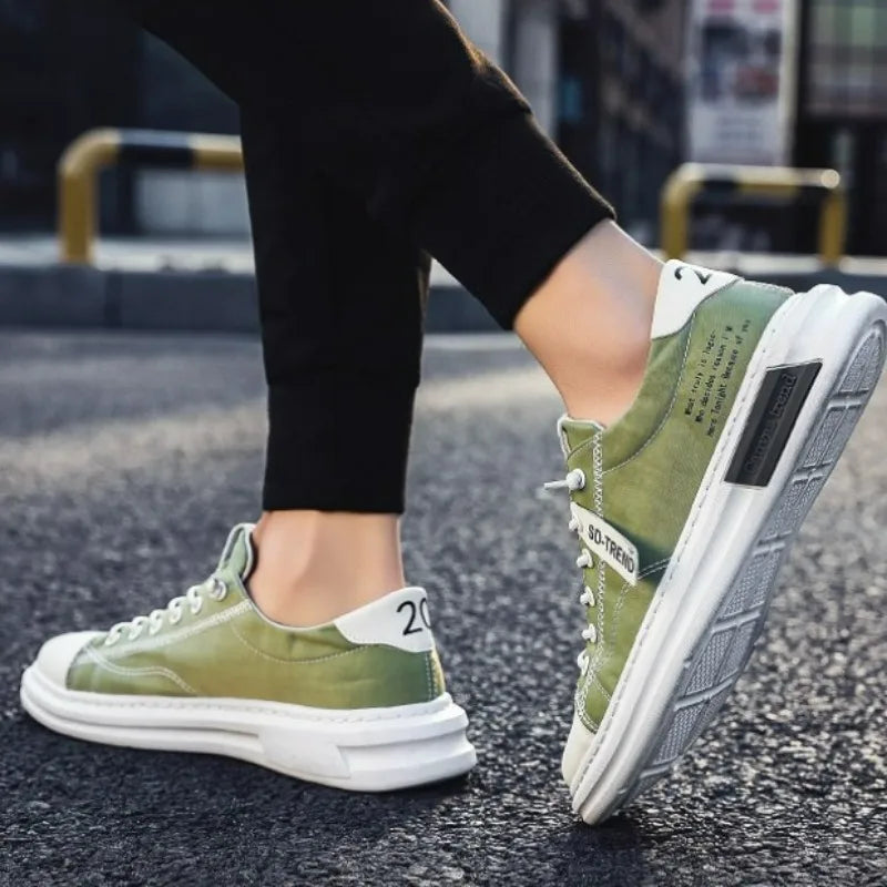 Zapatos de lona transpirables para hombre, zapatillas cómodas informales para caminar, planos con cordones, vulcanizados, a la moda, de verano, 2024