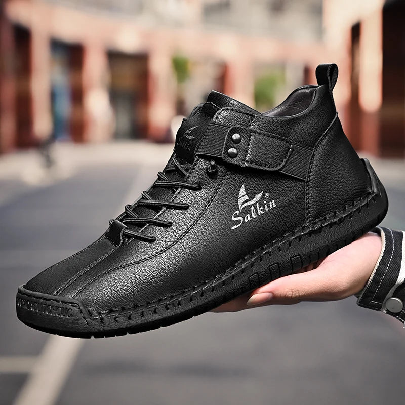 Nuevo 2025 zapatos informales de cuero hechos a mano para hombre, zapatillas de deporte de diseño, zapatos de cuero transpirables para hombre, botines para hombre al aire libre