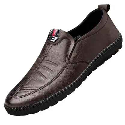 Mocasines de cuero PU para hombre, zapatos planos antideslizantes para caminar, zapatos informales transpirables sin cordones para exteriores para trabajo masculino, zapatillas de deporte para conducir en la oficina2