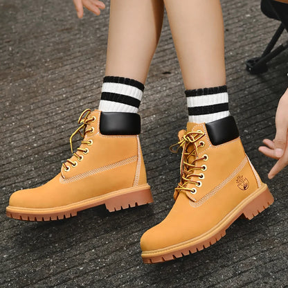 Zapatos para caminar de alta calidad para hombre, botas altas de ocio para deportes al aire libre a la moda, botas planas antideslizantes de terciopelo para invierno con cordones para hombre