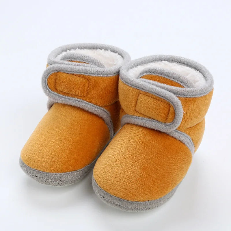 Botas cálidas de invierno para recién nacidos, zapatos de bebé, zapatillas de deporte para niños y niñas, zapatos planos de fondo suave para niños, botas de nieve cálidas de 0 a 18M