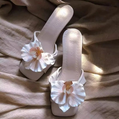 Sandalias de mujer de marca 2025, novedad de verano, sandalias elegantes con flores, ropa exterior informal a la moda, zapatos de tacón alto, sandalias para mujer